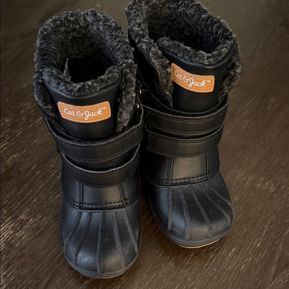 Cat & Jack Black Snow Boots